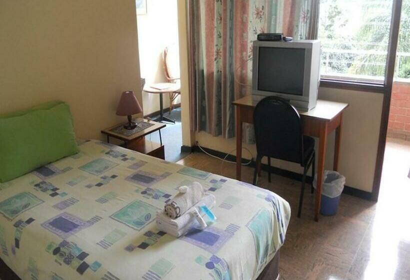 פנסיון Tre Fontane Guesthouse