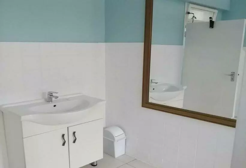 ペンション Tre Fontane Guesthouse