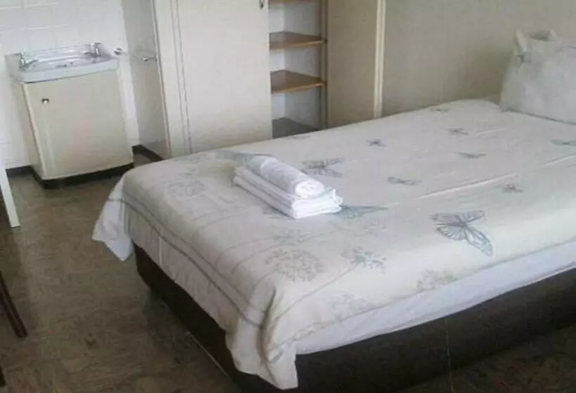ペンション Tre Fontane Guesthouse
