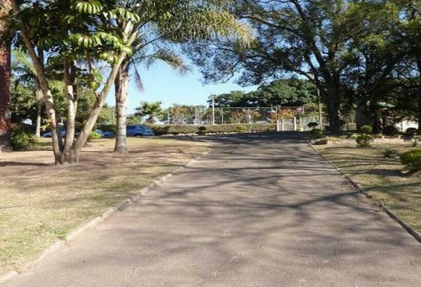 פנסיון Tre Fontane Guesthouse