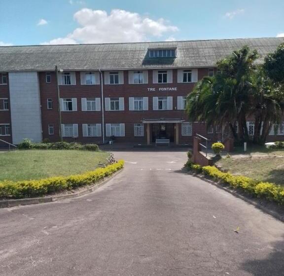 פנסיון Tre Fontane Guesthouse