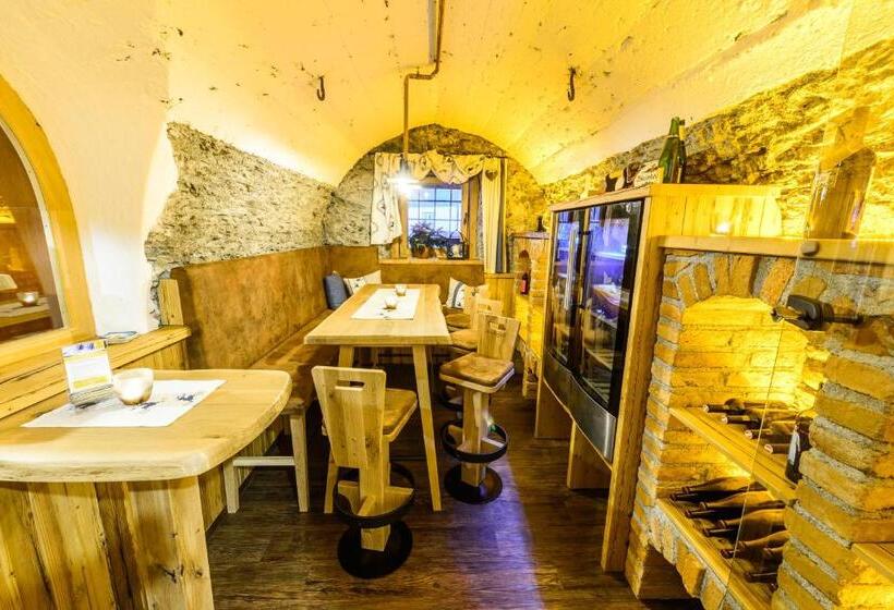 호스텔 Landgasthof Bierfriedl