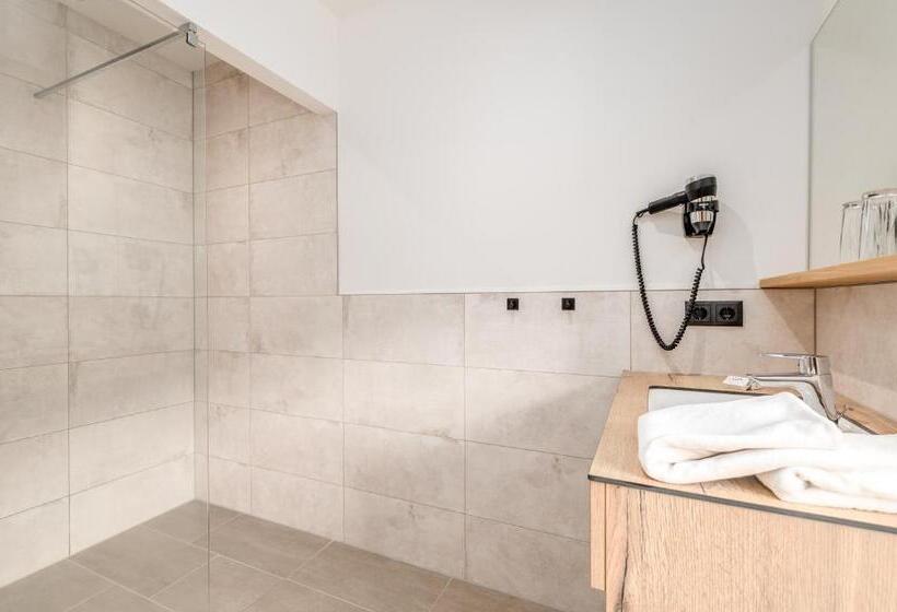 호스텔 Landgasthof Bierfriedl