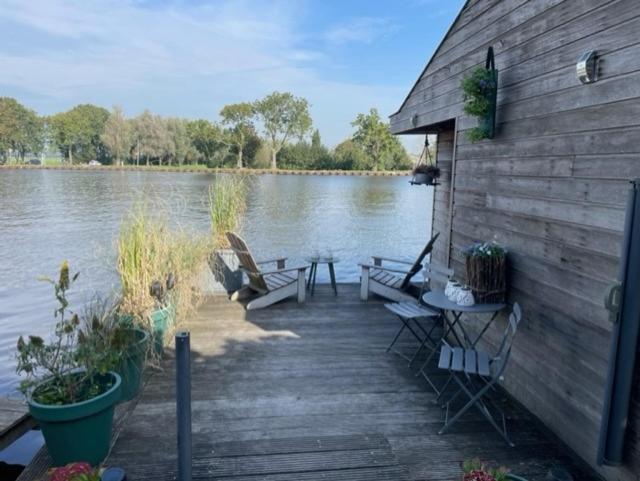 ベッドアンドブレックファースト Aangenaam Op De Rijn, Woonboot, Inclusief Privé Sauna