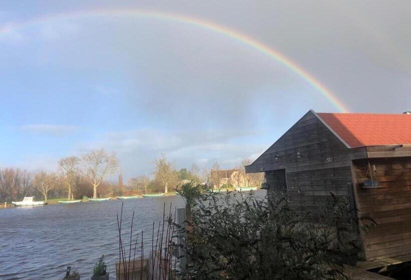 ベッドアンドブレックファースト Aangenaam Op De Rijn, Woonboot, Inclusief Privé Sauna