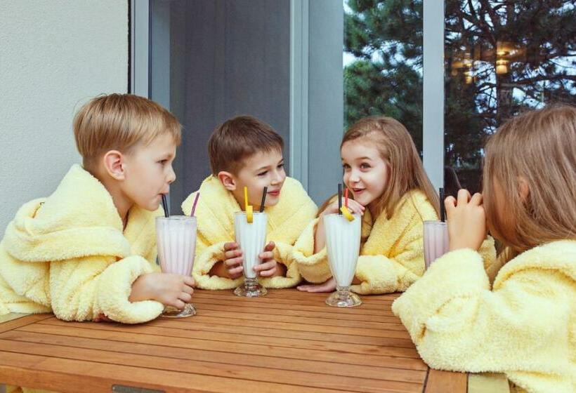 Ninfa Sul Mare Apartments 50 M E T R I Dal Mare