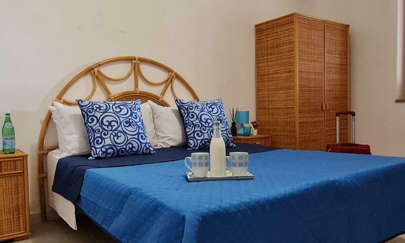 Ninfa Sul Mare Apartments 50 M E T R I Dal Mare