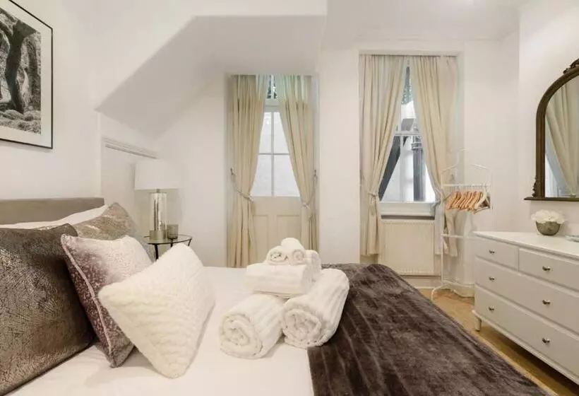 Discounted Flat W Lovely Terrace Near King S Road