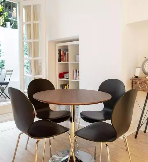 Discounted Flat W Lovely Terrace Near King S Road