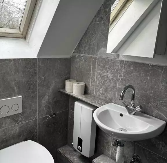 Kapselihotelli Geroweiher Doppelbettzimmer Mönchengladbach Stadtmitte