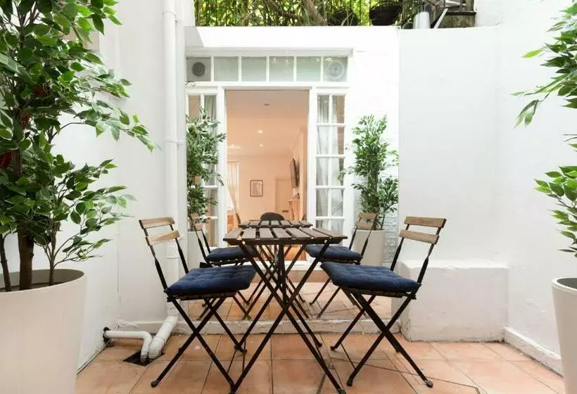 Discounted Flat W Lovely Terrace Near King S Road