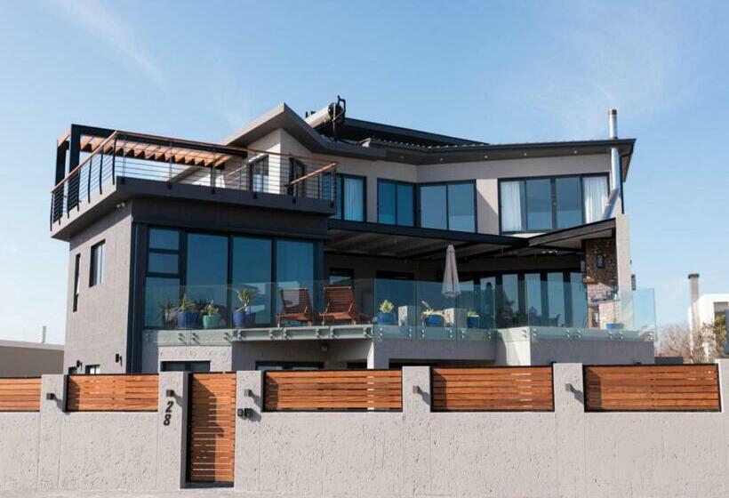 بنسيون Noa Neve Homestay