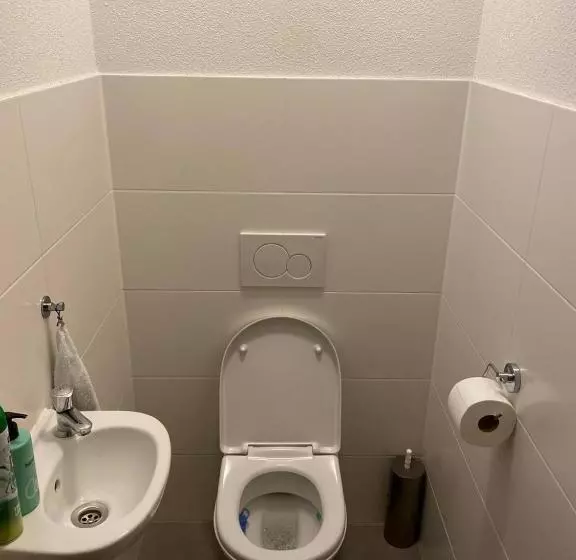 B&b By The C