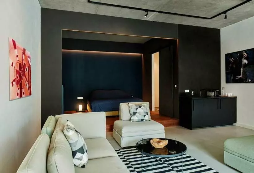 تختخواب و صبحانه New Beautiful Design Studio In Amsterdam West