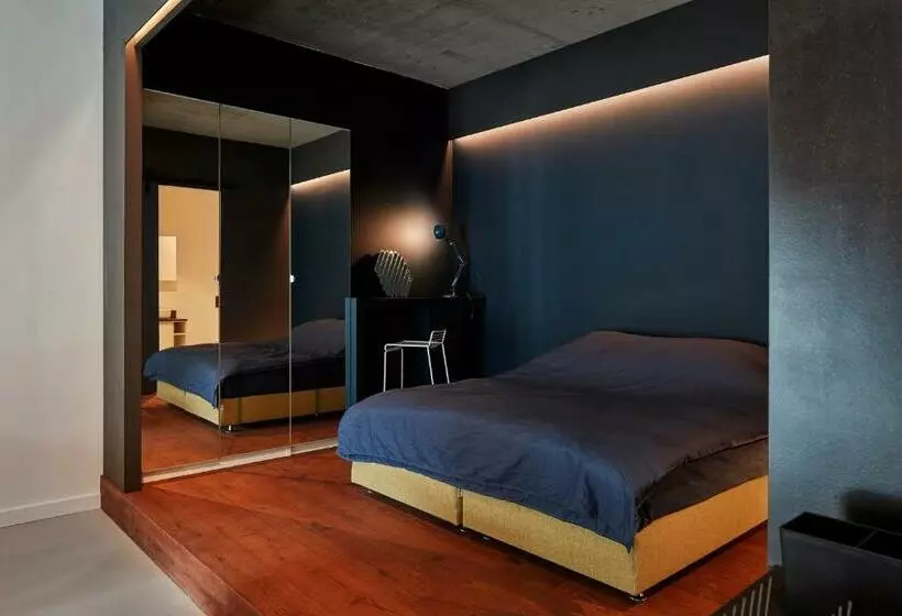 تختخواب و صبحانه New Beautiful Design Studio In Amsterdam West