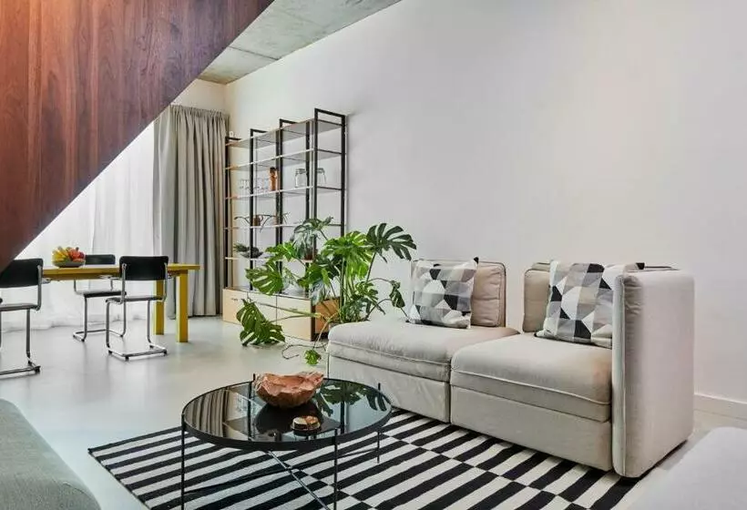 تختخواب و صبحانه New Beautiful Design Studio In Amsterdam West