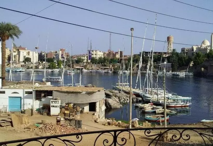 تختخواب و صبحانه Winji Guest House