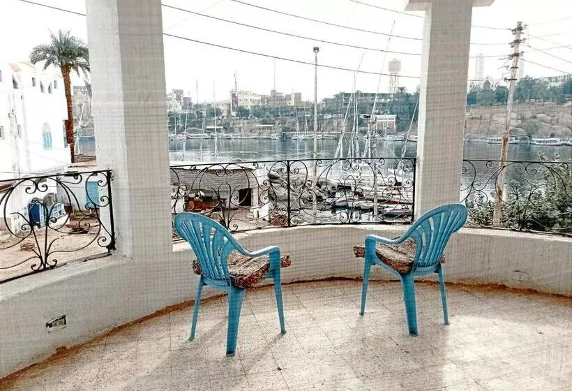 تختخواب و صبحانه Winji Guest House