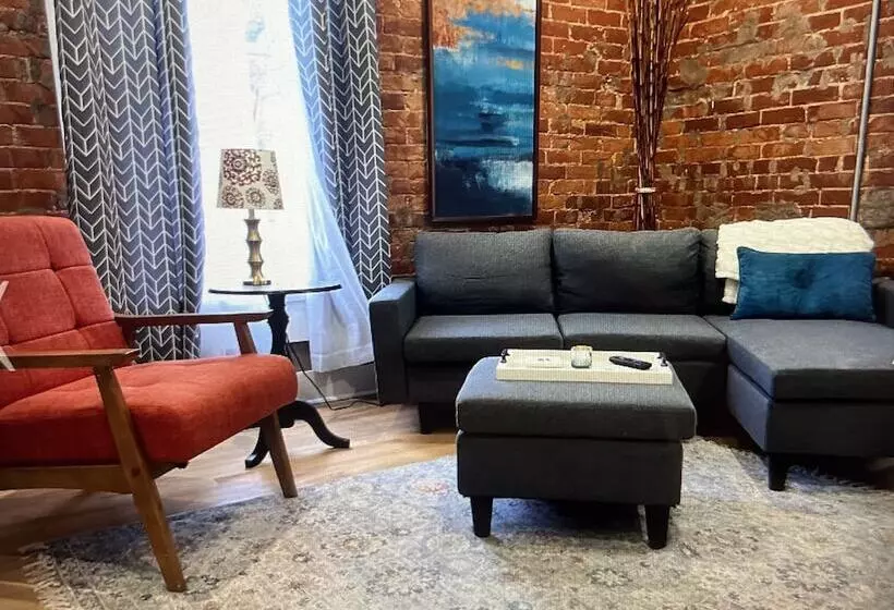 Hotelli Brickhouse Loft   A Boutique