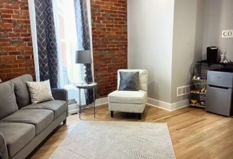 Hotelli Brickhouse Loft   A Boutique