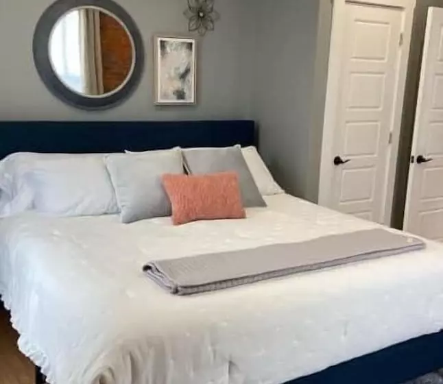 Hotelli Brickhouse Loft   A Boutique