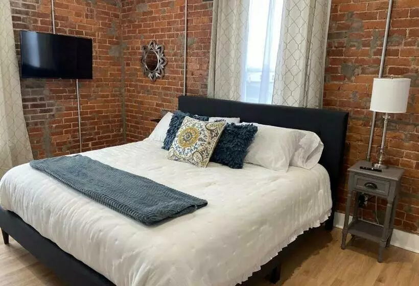 Hotelli Brickhouse Loft   A Boutique