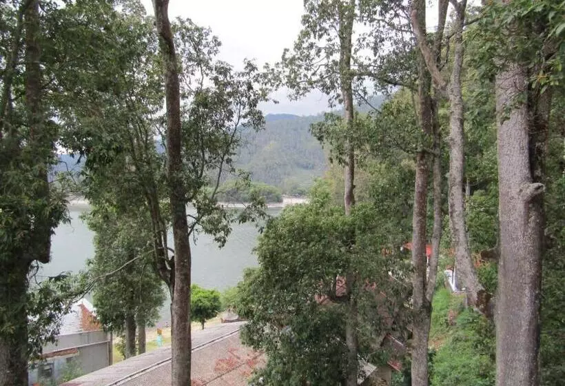 هتل Penginapan Melati Sarangan