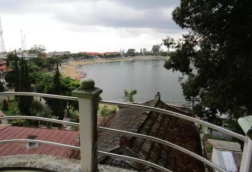 هتل Penginapan Melati Sarangan