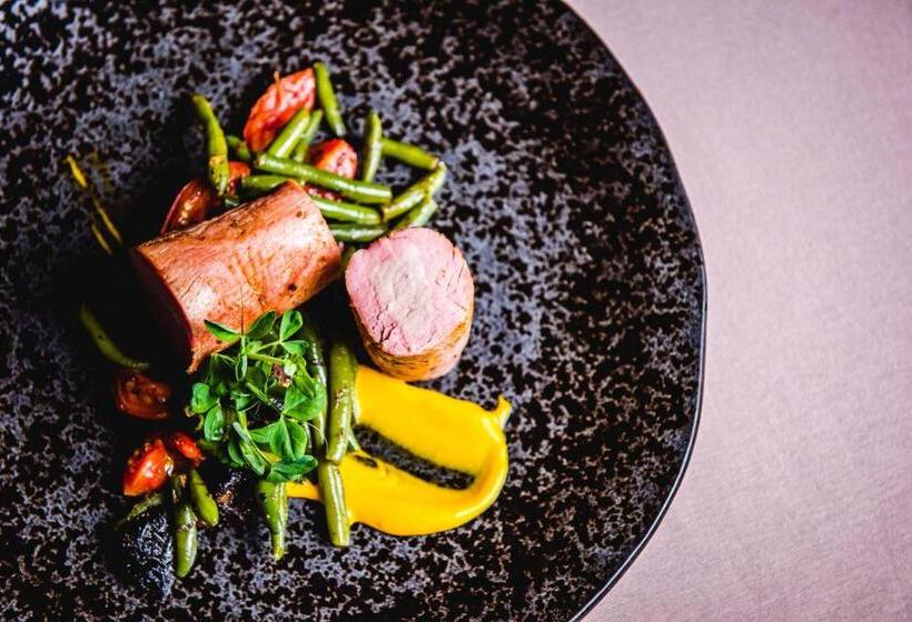 Отель Serenity Resort