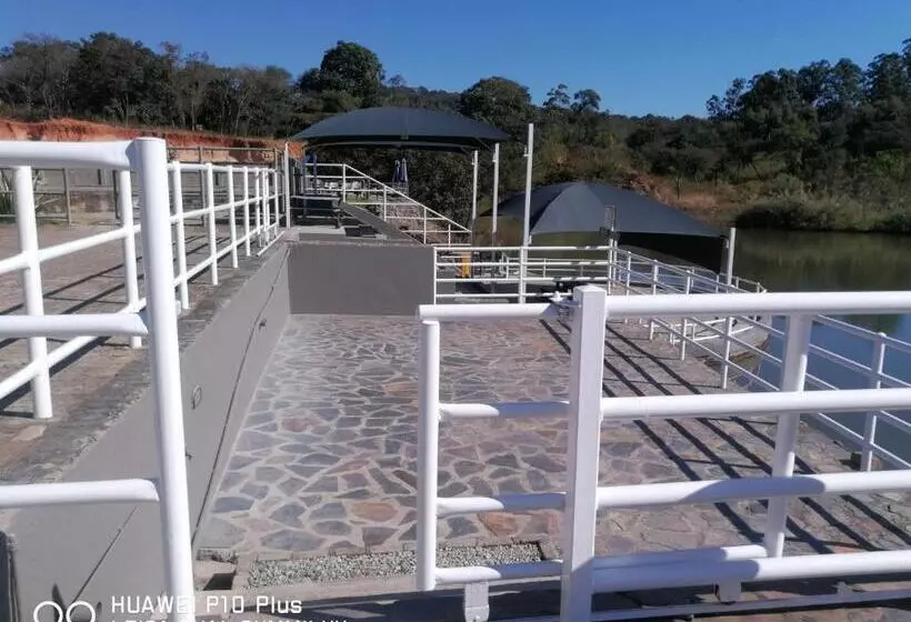 ホテル Sima Silver Lodge