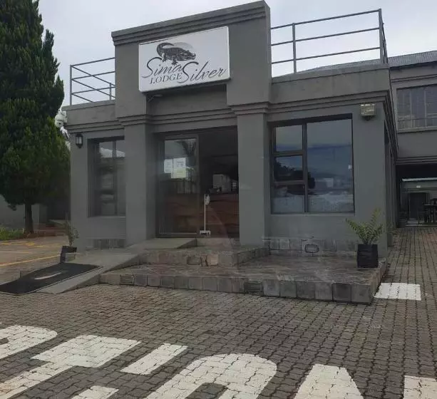 ホテル Sima Silver Lodge