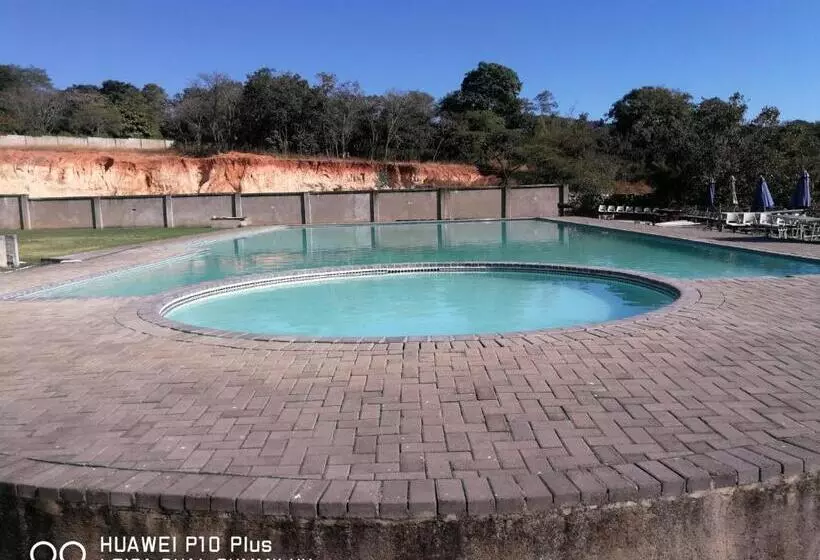 ホテル Sima Silver Lodge