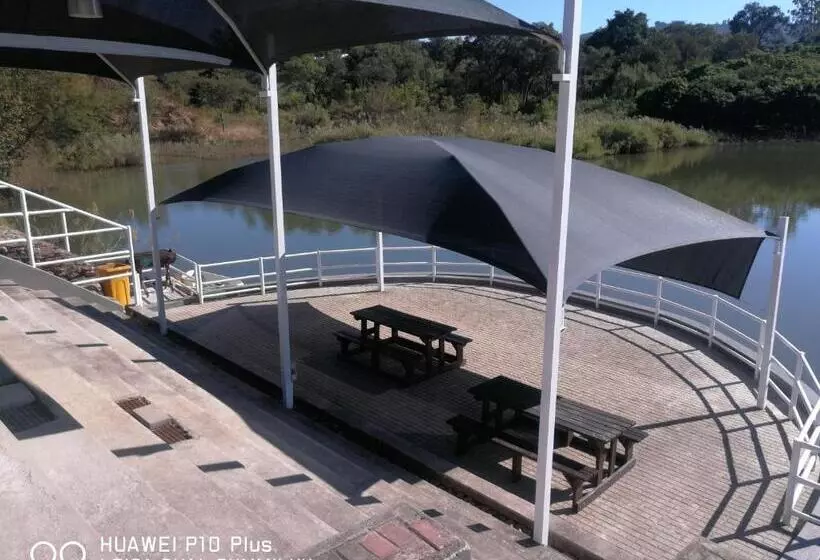 ホテル Sima Silver Lodge