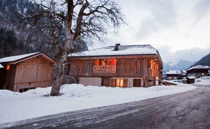 ホテル The Alpichalets Retreat