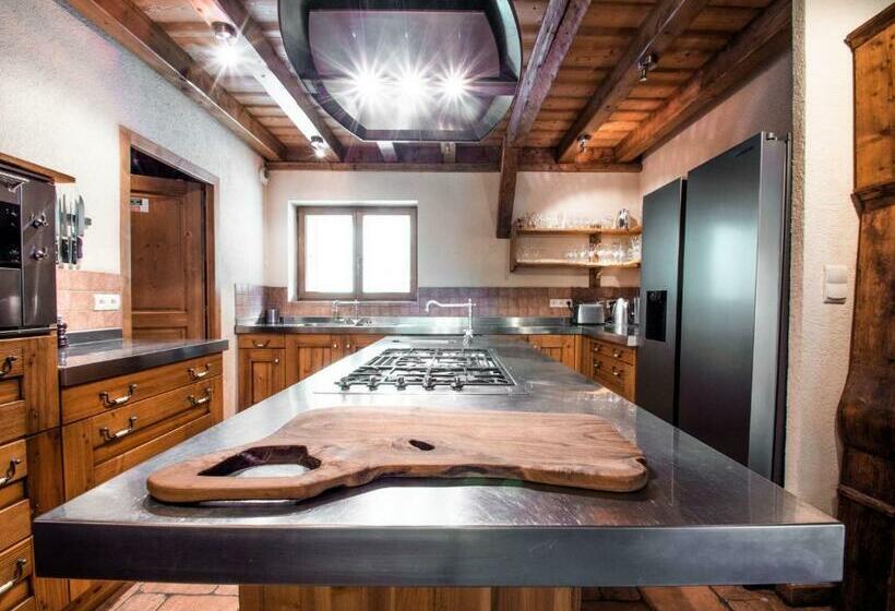 ホテル The Alpichalets Retreat