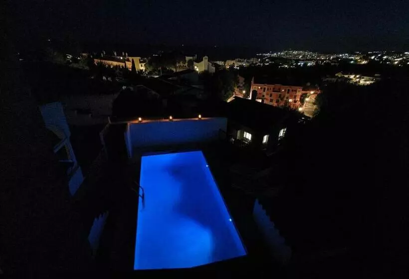 ベッドアンドブレックファースト Casa Ancladero Room W Big Balcony And Lovely View