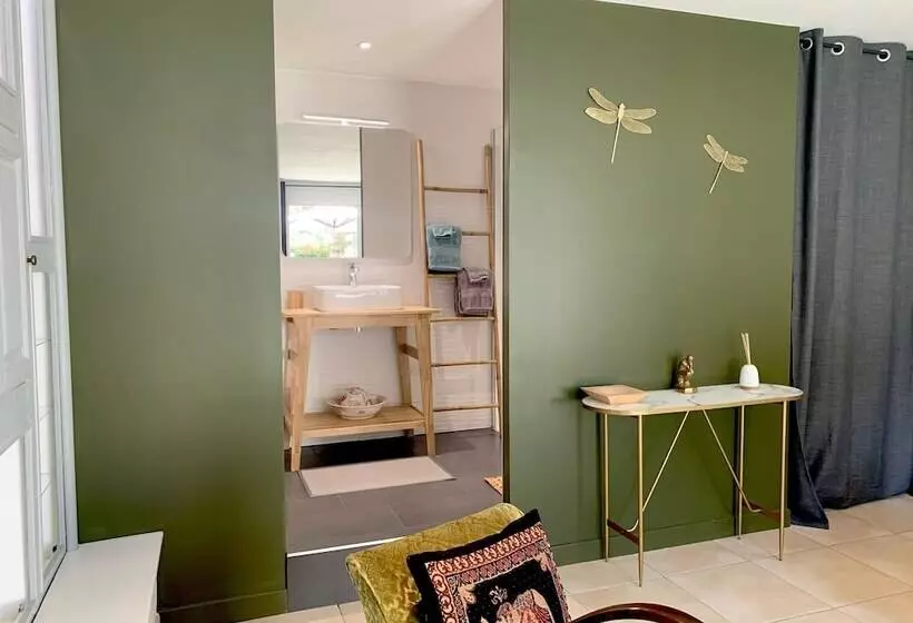 ベッドアンドブレックファースト Chambre En Drôme Tropicale