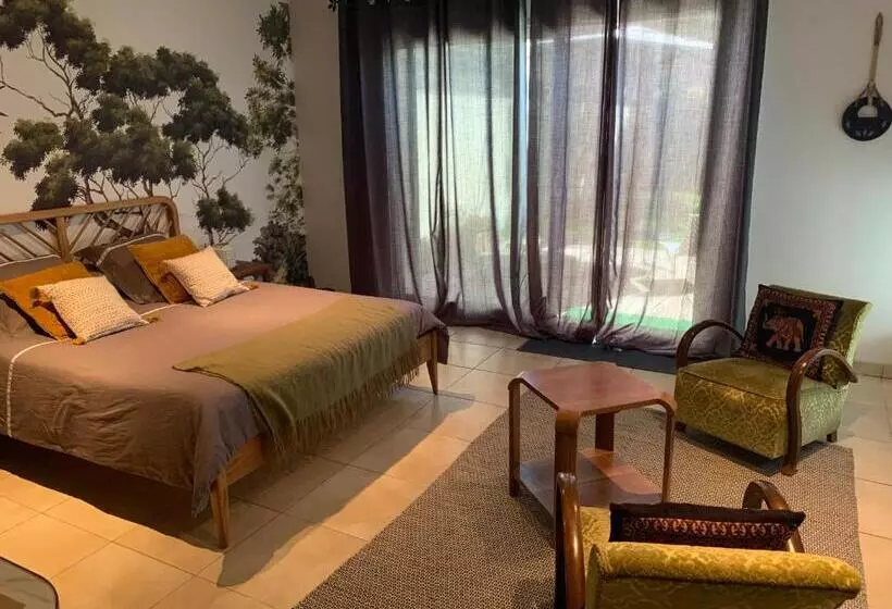 ベッドアンドブレックファースト Chambre En Drôme Tropicale