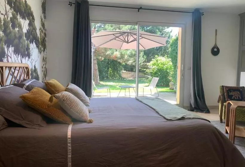 ベッドアンドブレックファースト Chambre En Drôme Tropicale