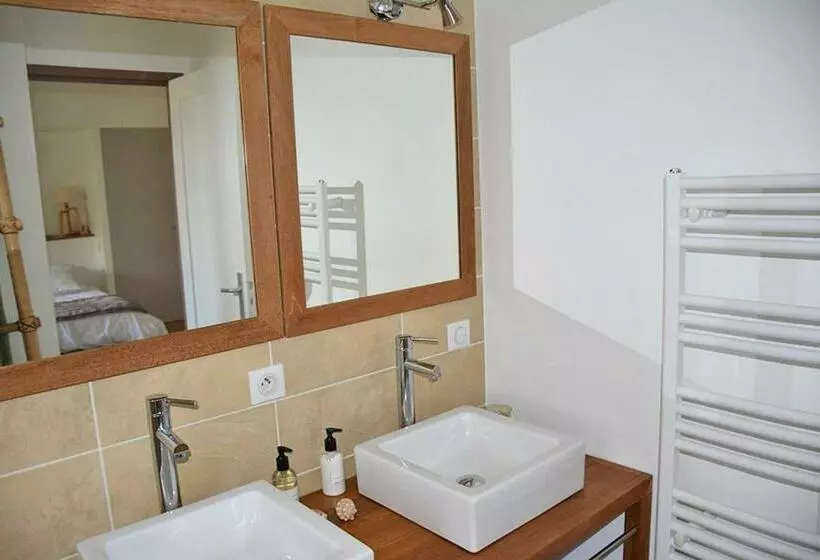 Aamiaismajoitus (B&B) La Bastide Rouge