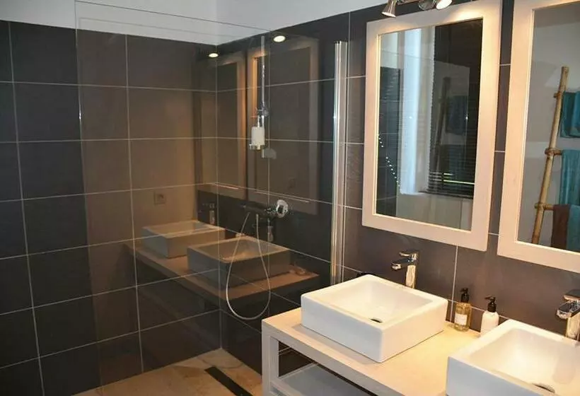 Aamiaismajoitus (B&B) La Bastide Rouge