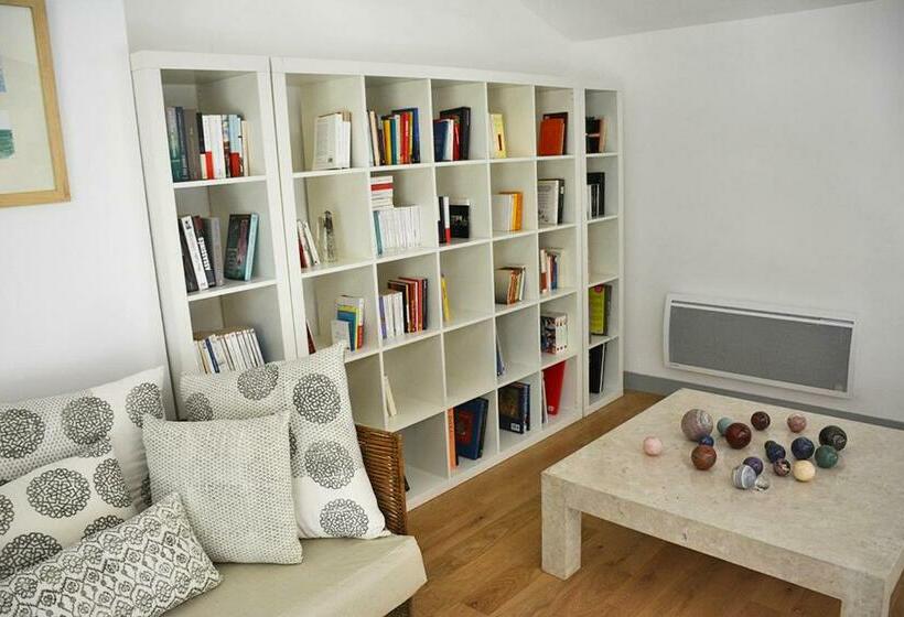 مبيت وإفطار La Bastide Rouge