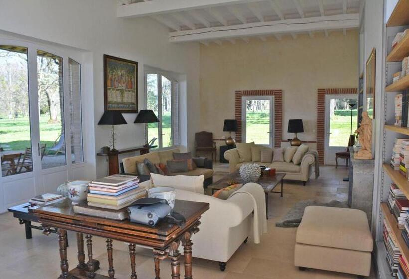 مبيت وإفطار La Bastide Rouge