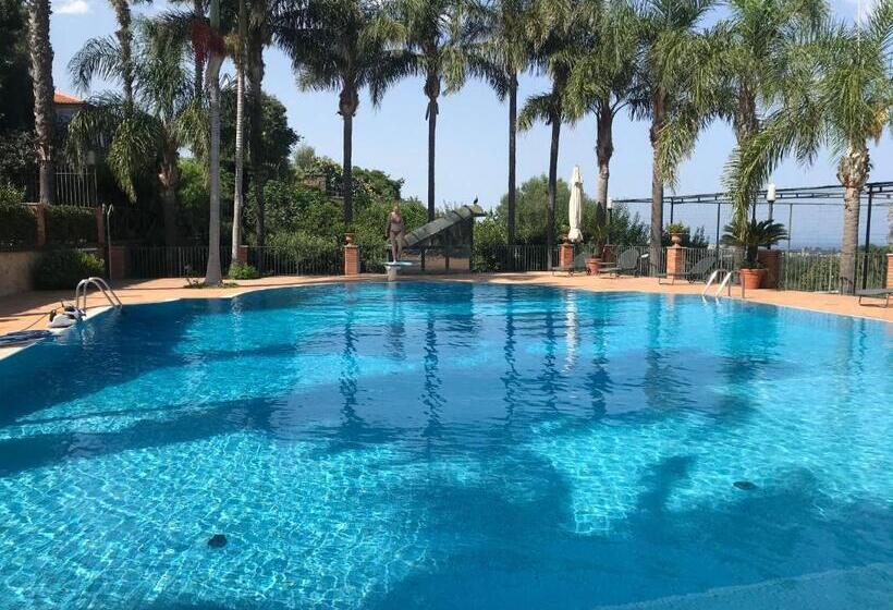 צימר Villa Grandiosa Fc