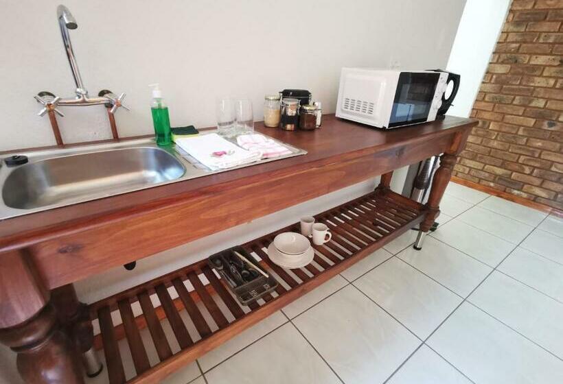 펜션 Rooihuis Lodge