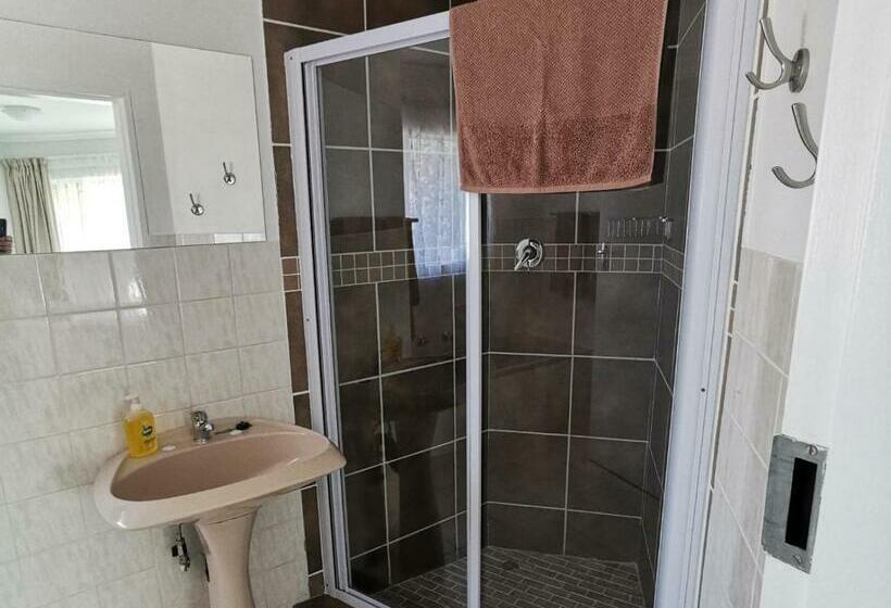 펜션 Rooihuis Lodge