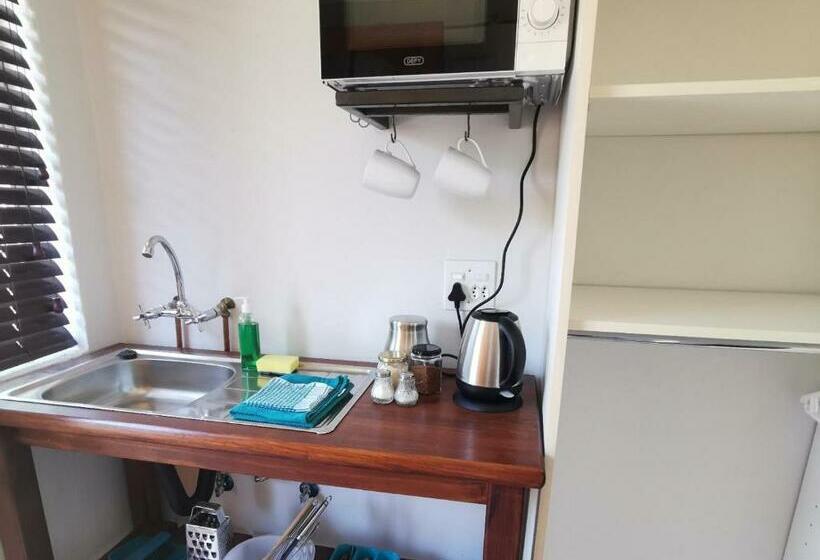 펜션 Rooihuis Lodge