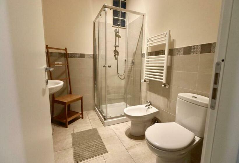 פנסיון Triskele