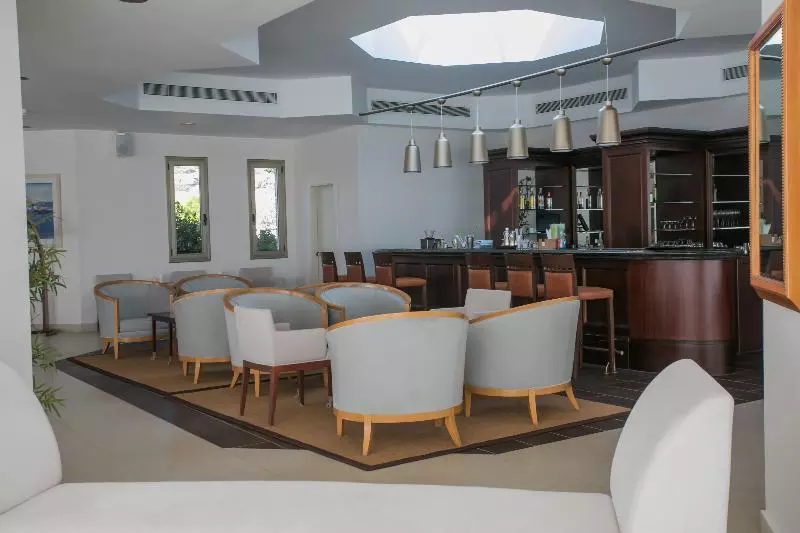 Giannoulis – Almyra Hotel & Village