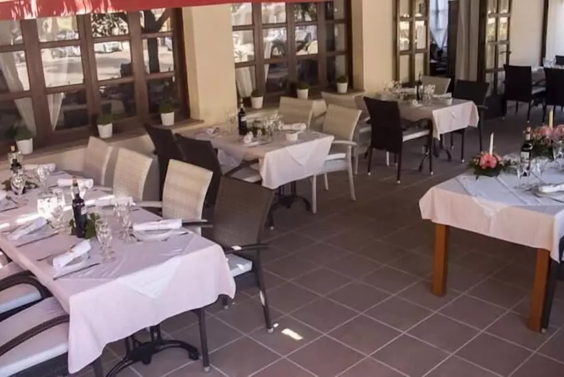 Apartamentos La Cabanya